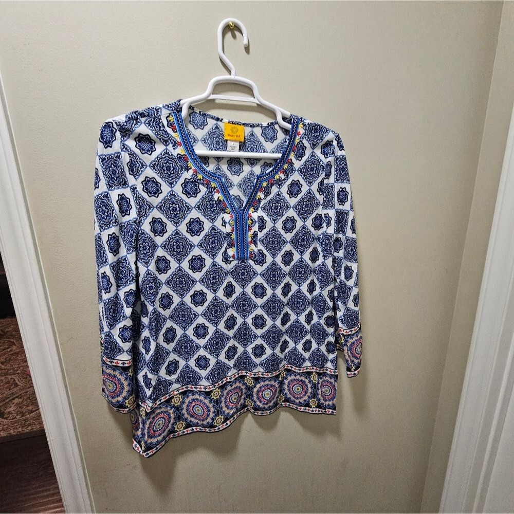 Ruby Rd. Blue and White Geometric Tunic - Picture 2 of 7